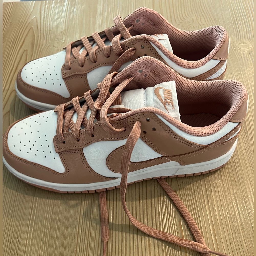 Nike Women's Sneakers - rose gold